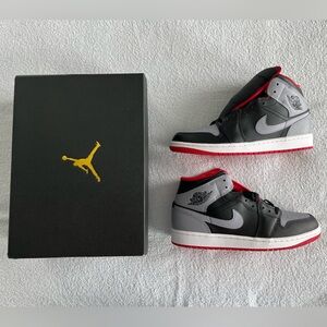 Air Jordan I Mid